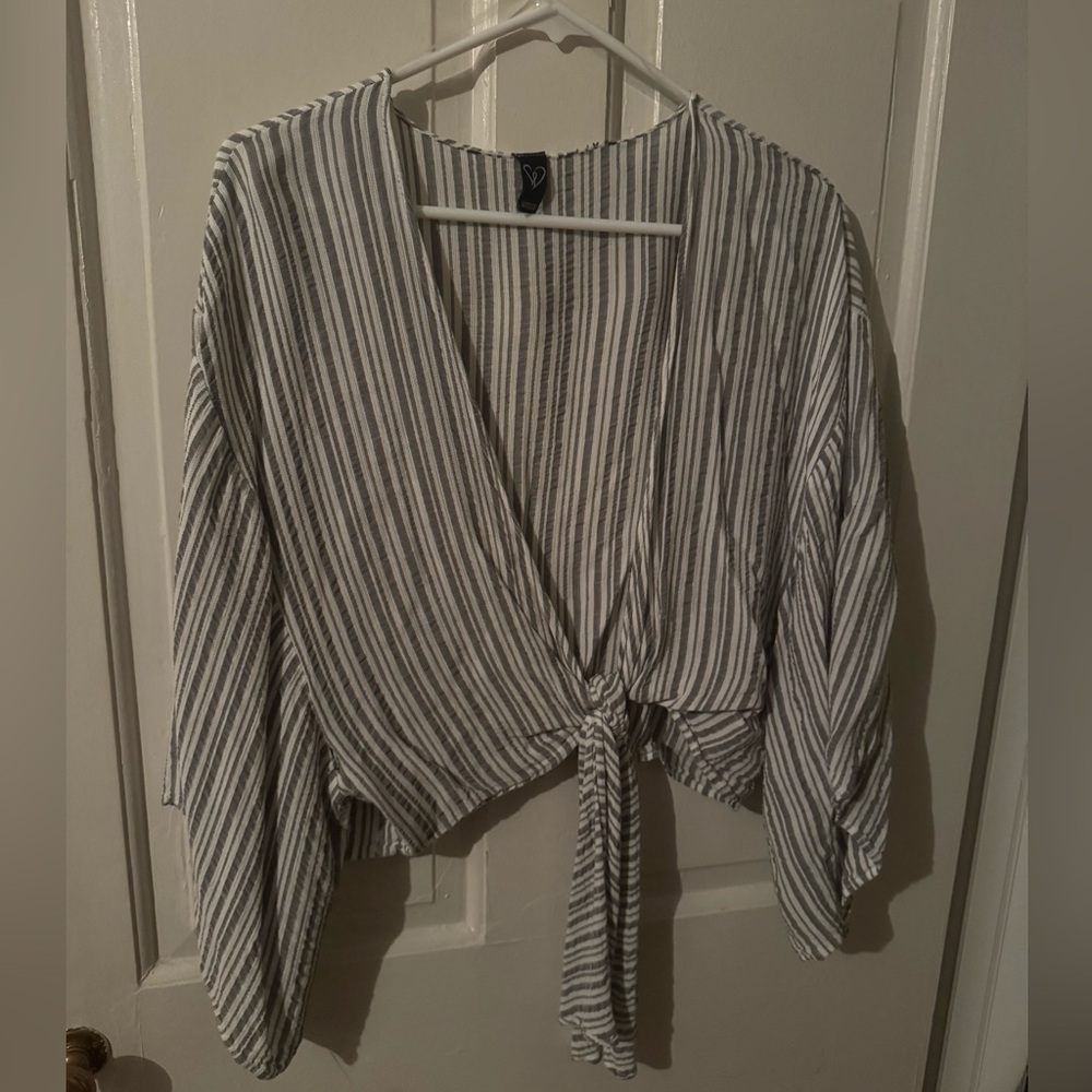 Grey and White Summer Cool Crop Top
